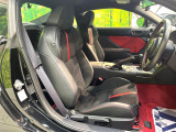 運転席シート廻りは使用感も少なく、良好な状態となっています。丁寧に使われていたことがよくわかりますね。