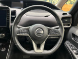【純正革巻きステアリング】上質な革を使用することで、手にしっかり馴染みとても運転しやすいハンドルです♪