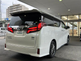 気になる車はすぐにお問い合わせください!画面右側の0066から始まる無料ダイヤルからお問い合わせ下さい!専門スタッフがお車のご質問にお答えいたします!