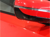 【BMWミラー】視認性の高いスタイリッシュなミラー。自動防眩機能も付いており夜間のドライビングをサポートします。