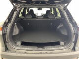 【トランク】積み込みやすくて、たっぷり積める荷室です。シートアレンジできるものは、乗車人数と荷物の量や大きさによってシートを動かすことができるので、より快適なドライブが可能です!