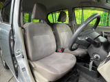運転席シート廻りは使用感も少なく、良好な状態となっています。前オーナー様が丁寧に使っていたことがよくわかりますね。