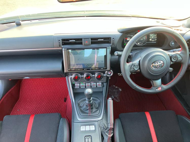 トヨタ GR86 2.4 RZ の中古車詳細 (4,660km, クリスタルホワイトパール