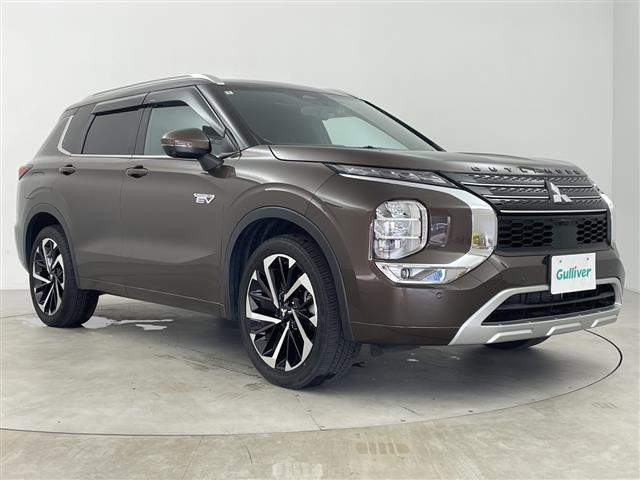 アウトランダー PHEV 2.4 P 4WD 本革シート