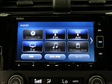 【純正ナビゲーション】使いやすいナビ操作にオーディオ機能も充実!Bluetooth接続で運転中のハンズフリー電話や好みの音楽を車内に流す事が出来ます。ラインナップや車種に応じて豊富な機能が使用可能♪