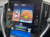 【マルチテレインモニター】車のフロントやサイドのカメラ画像を同時にモニター表示することで、悪路や狭い道を走行時でも周囲の状況確認ができ安心!本格SUVにうれしい装備です♪