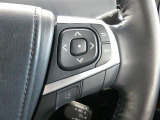 ステアリングスイッチで車両情報を切り替えて必要な必要な情報を確認したりできます。