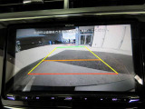 バックカメラで後方がリアルタイム映像で確認できます!商業施設や駐車場での駐車時や、夜間のバック時にも安心です♪