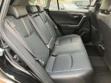 ゆとりある広々とした車内空間は、ドライブを始め買い物やレジャーなど、幅広く活躍します。一人でもみんなとでもお出かけを楽しみましょう!