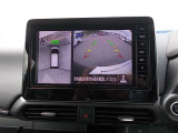 【アラウンドビューモニター】まるで車を空から見たような映像が映るので車両周辺の安全確認も一目でできます!小さなお子様や障害物も確認できるので、運転のし易さだけではなく事故防止にも役立ちます♪
