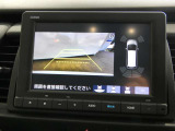 ガイドライン付きバックカメラで駐車時も安心です。