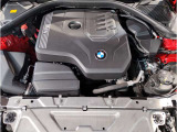 【BMWエンジン】革新的なガソリン・エンジン・テクノロジーによる高性能かつ高効率。レスポンスの良いパワーを発揮。常にスムーズな吸気を実現しアクセル開度にダイレクトに反応しドライビングを楽しく演出。