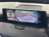 【360°ビューモニター】専用のカメラにより、上から見下ろしたような視点で360度クルマの周囲を確認することができます☆死角部分も確認しやすく、狭い場所での切り返しや駐車もスムーズに行えます。