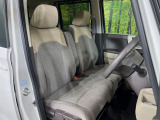 運転席シート廻りは使用感も少なく、良好な状態となっています。丁寧に使われていたことがよくわかりますね。