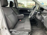 フロントシート(運転席シートヒーター付き)