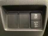 ハンドルの右側には安全装備のVSA(ABS+TCS+横滑り抑制)の解除スイッチがついています。