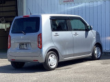 バックカメラが付いているのでバックでの車庫入れも安心です。