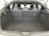 【トランク】積み込みやすくて、たっぷり積める荷室です。シートアレンジできるものは、乗車人数と荷物の量や大きさによってシートを動かすことができるので、より快適なドライブが可能です!