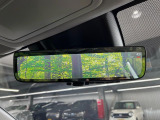 【デジタルインナーミラー】後席の大きな荷物や同乗者で後方が確認しづらい時でも安心!カメラが撮影した車両後方の映像をルームミラー内に表示。クリアな視界で状況の確認が可能です!