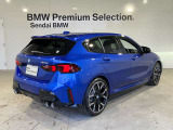BMW xDriveの魅力は、走行状況と路面状況の変化をリアルタイムに把握し、4輪のトラクションを絶えず最大限に保つことで、どんなコンディションにおいても揺るぎない走りを実現させてくれます。