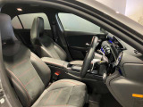 メルセデスの認定中古車には、経験豊富なメカニックが最大100項目にも及ぶ点検・整備項目が設定されています。