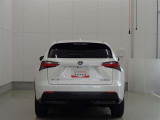 TOYOTA認定中古車とは 【1】まるごとクリーニング【2】車両検査証明書【3】ロングラン保証 この『3つの安心』をセットにした中古車のブランドになります。