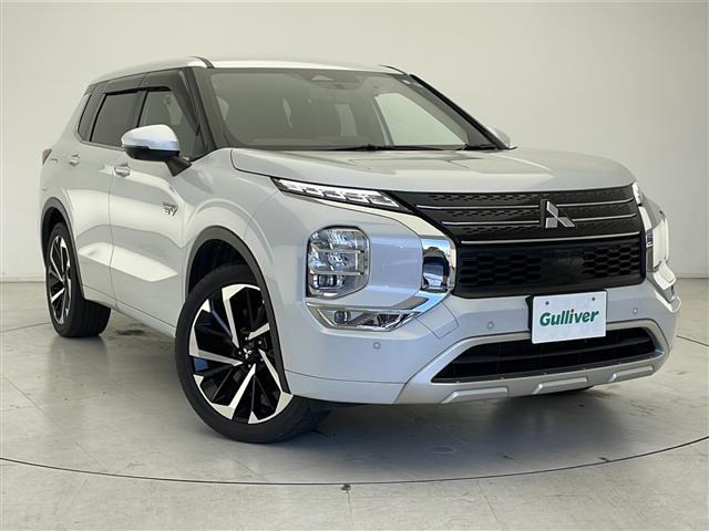 アウトランダー PHEV 2.4 P 4WD 本革シート