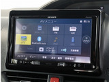 お車選びをお楽しみ頂けるよう、在庫車の展示スペースを十分に確保しております。