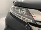 LEDヘッドライトは、点灯の瞬間から最大光量を発揮し、突然暗くなるトンネルなどでの安定感を高めます。