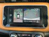 【インテリジェントアラウンドビューモニター】駐車中のクルマを空から見下ろしているかのような映像で表示し、駐車をアシストします!