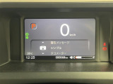 【 メーター 】メーターまわりも鮮やかに照らし出され、デザイン、安全性ともにバッチリですね。