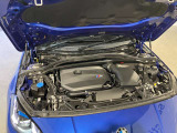 BMW 2.0L 直列4気筒ツインパワーターボ ガソリンエンジン :バルブトロニック(無段階可変バルブリフト)、ダイレクトインジェクションシステム、ダブルVANOS(吸排気無段階可変バルブタイミング)