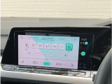 ■前席左右独立調整機能付きオートエアコン/各々の席で温度調整ができますので、各自に合った温度を設定できます!