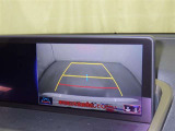 バックモニターも装備しております。バックギアに入れるとナビ画面に車の後方が映し出されます。これで後方確認も安心!