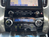 【 オートエアコン 】車内温度を感知して自動で温度調整をしてくれるのでいつでも快適な車内空間を創り上げます!//