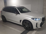 X5 M60i xドライブ 4WD 