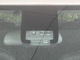 【トヨタセーフティセンス】走行中に前方の車両等を認識し、衝突しそうな時は警報とブレーキで衝突回避と被害軽減をアシスト。より安全にドライブをお楽しみいただけます。