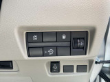 さまざまな安全機能の設定ボタンが一箇所にまとまっているからとても使いやすいです!運転席からでもスライドドアの操作が可能です