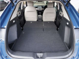 リアシートを使用しない時はこの通り更に広々ラゲッジスペースの出来上がりです、たくさんの荷物が積み込み可能です!