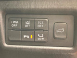 【パワーバックドア】スマートキーや運転席のボタンを押すだけでリアゲートが自動で開閉します!荷物を持っている時や、高い位置にあるバックドアを閉める際に便利な機能です♪