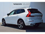 VOLVOの安全機能は前方だけではなく後方も監視しています
