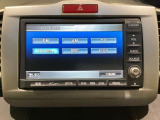ナビゲーションはワンセグTV対応の工場装着純正HDDナビを搭載。CDの録音再生ができるサウンドコンテナ(ミュージックサーバー)付きです。