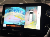 【パノラミックビューモニター】専用のカメラにより、上から見下ろしたような視点で360度クルマの周囲を確認することができます☆死角部分も確認しやすく、狭い場所での切り返しや駐車もスムーズに行えます。