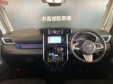 視点が高く、周りが見えやすいシート位置となっております。運転する時の眺めもいいですよ♪アームレストもあるので、長時間ドライブが楽しくなりますね!