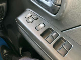 電動格納ドアミラー付きで、駐車時に便利です