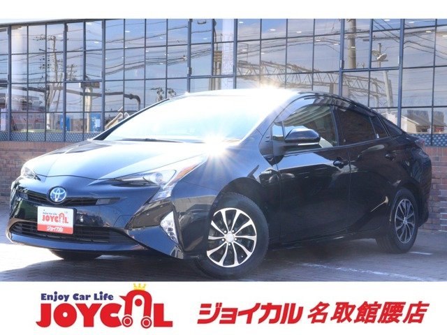 プリウス1.8 S セーフティ プラス E-Four 4WD走行距離無制限1年保証 車検整備付き 4WD