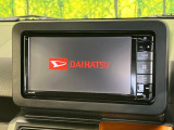 【メーカー純正ナビ】インテリアに溶け込むスタイリッシュな「専用設計」メーカーナビを装備♪視認性や操作性など基本性能にも優れ、より上質なカーライフをお楽しみいただけます。