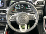 【純正革巻きステアリング】上質な革を使用することで、手にしっかり馴染みとても運転しやすいハンドルです♪