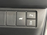 【パワーバックドア】スマートキーや運転席のボタンを押すだけでリアゲートが自動で開閉します!荷物を持っている時や、高い位置にあるバックドアを閉める際に便利な機能です♪