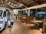 U-BASE初となる「U-BASE COFFEE」がオープン。スイーツやジュースもあり、ごゆっくりおくつろぎ下さい。店内には、アウトドアギアや釣り具、アウトドアラジコンもございます。